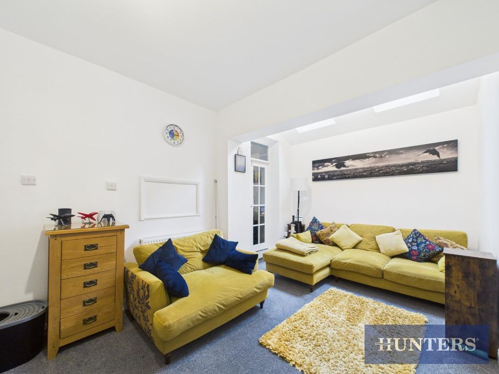 Property photo 3 of 28 Cam01494G0-Pr0509-Still025.Jpg