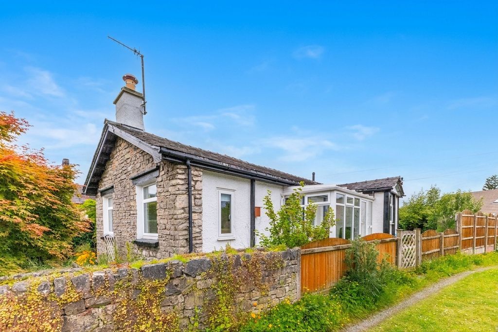 Property photo 1 of 31