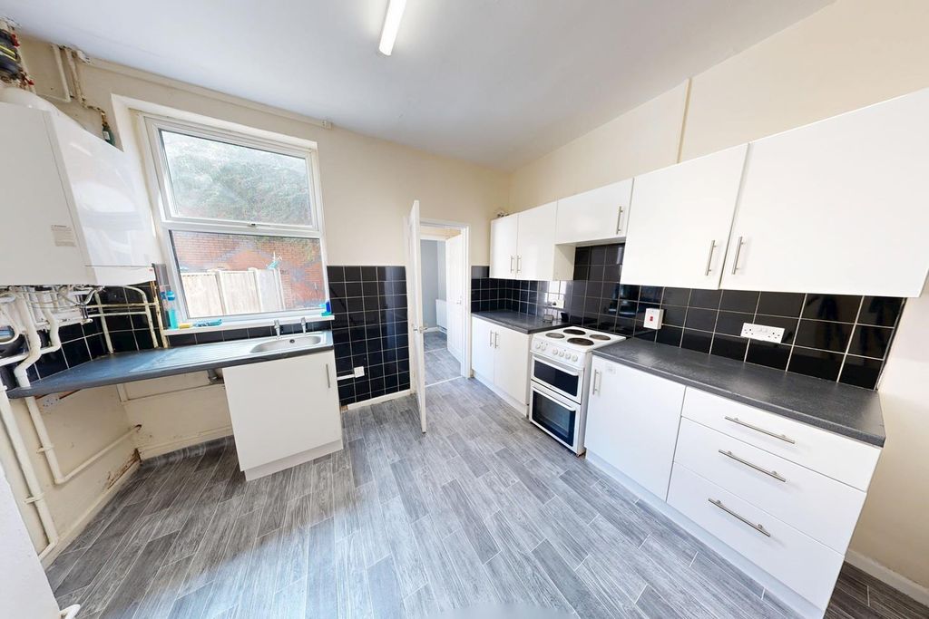 Property photo 3 of 9 3.Jpg