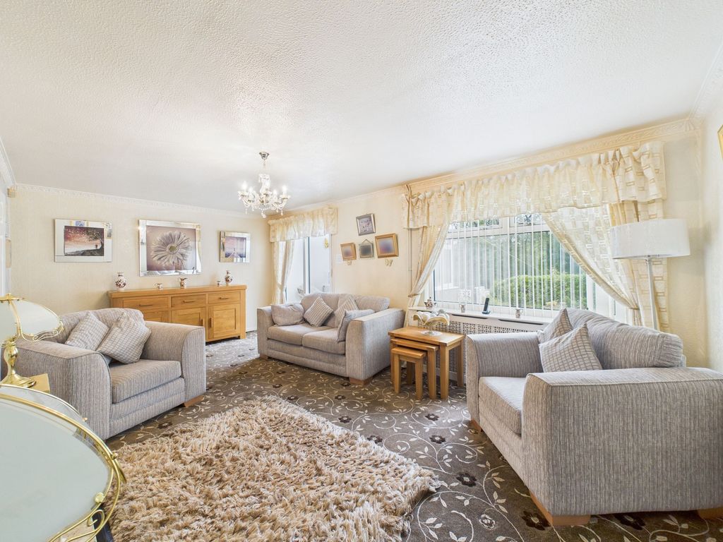 Property photo 2 of 35