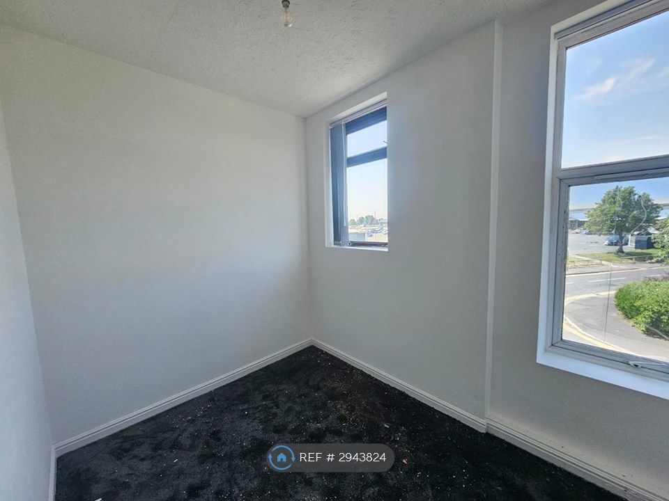 Property photo 3 of 4