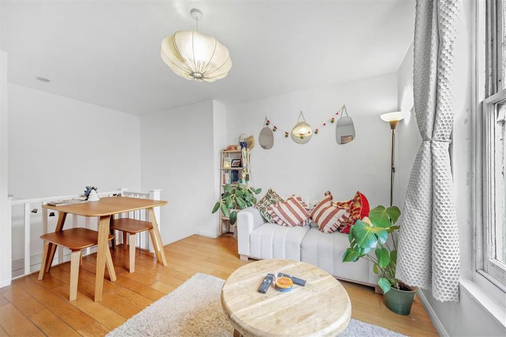 Property photo 3 of 6