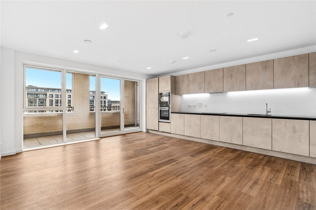 Property photo 1 of 22 Picture No. 06