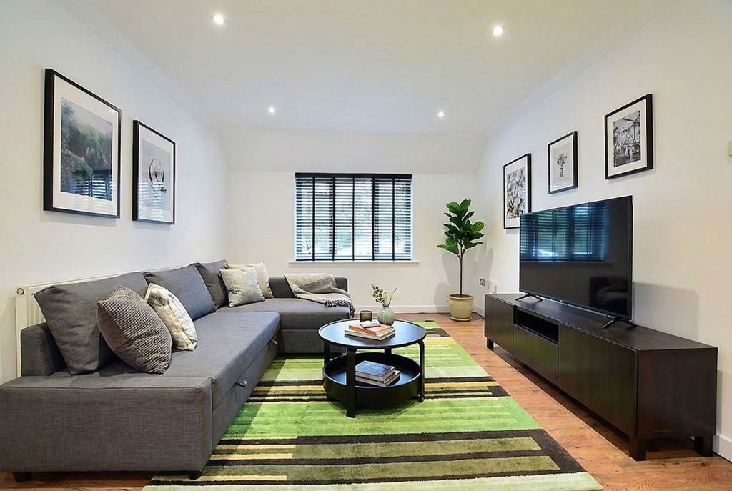 Property photo 3 of 9 Living Room