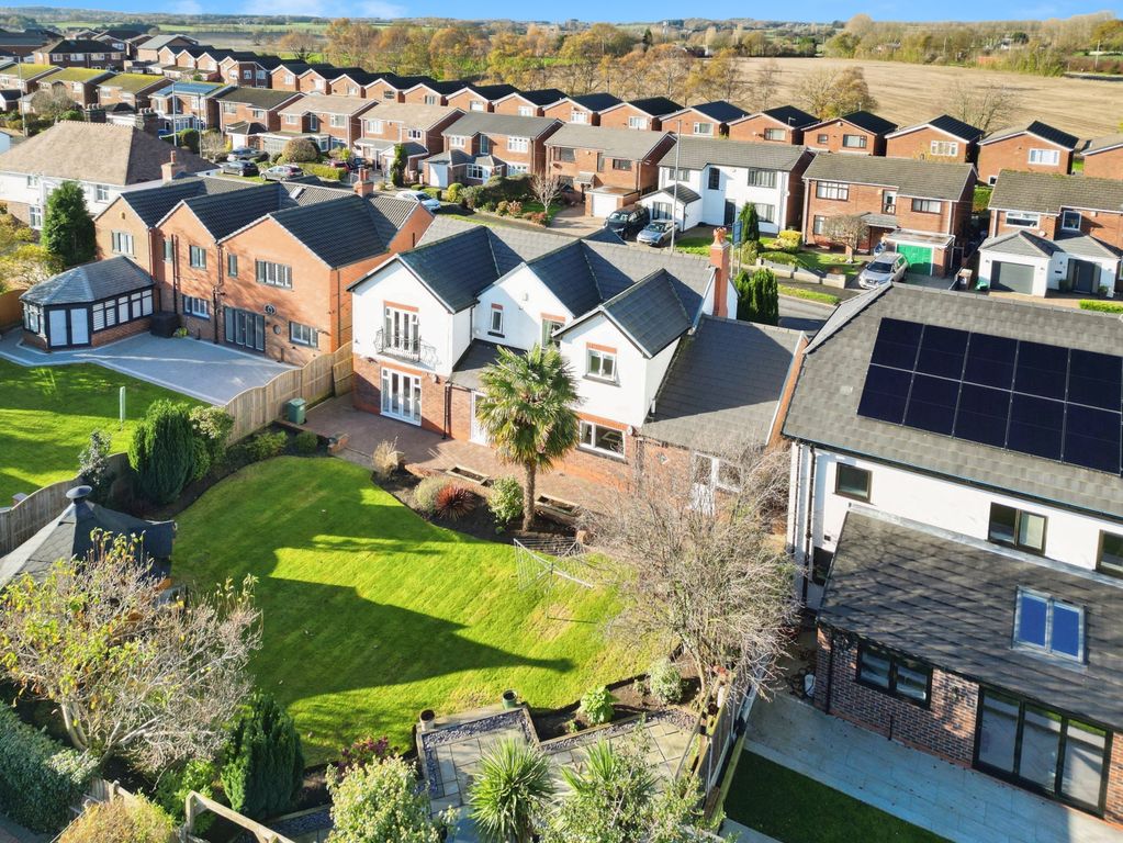 Property photo 2 of 43