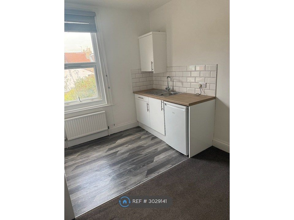Property photo 3 of 10 Kitchen Right Side