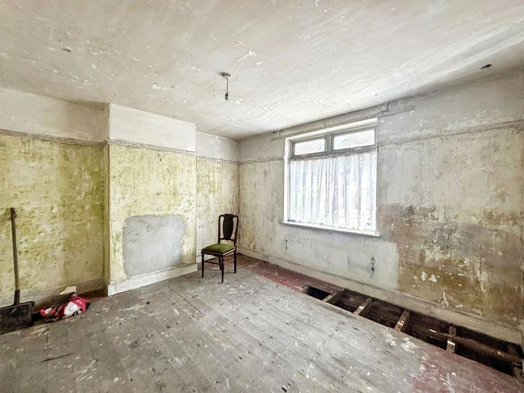 Property photo 2 of 5