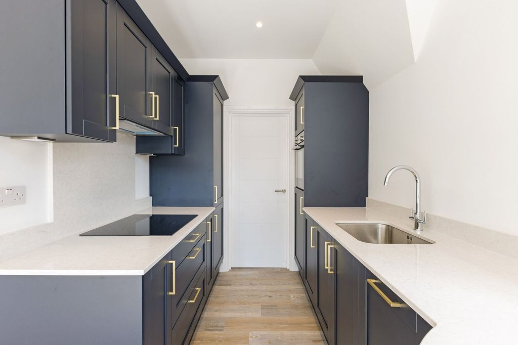 Property photo 3 of 22 Picture No. 10