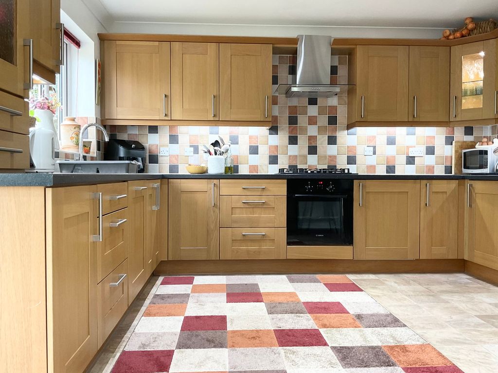 Property photo 2 of 26