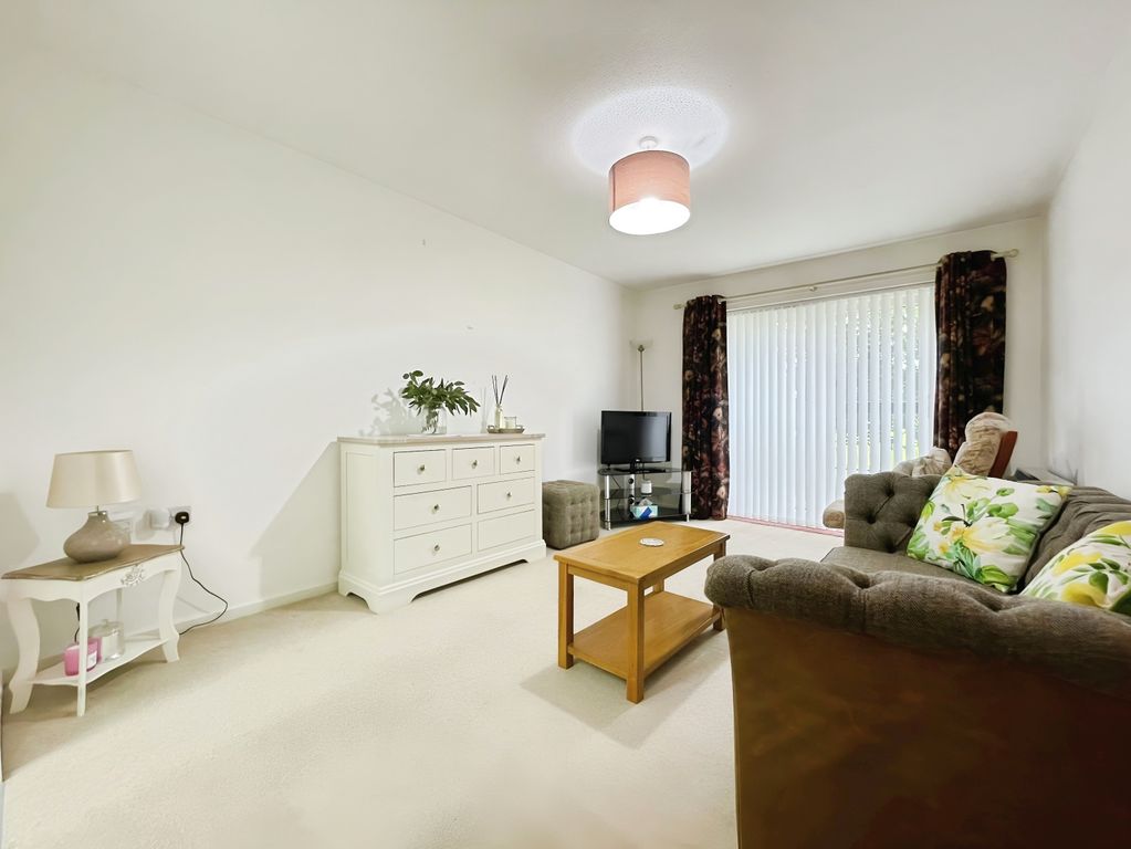 Property photo 3 of 11