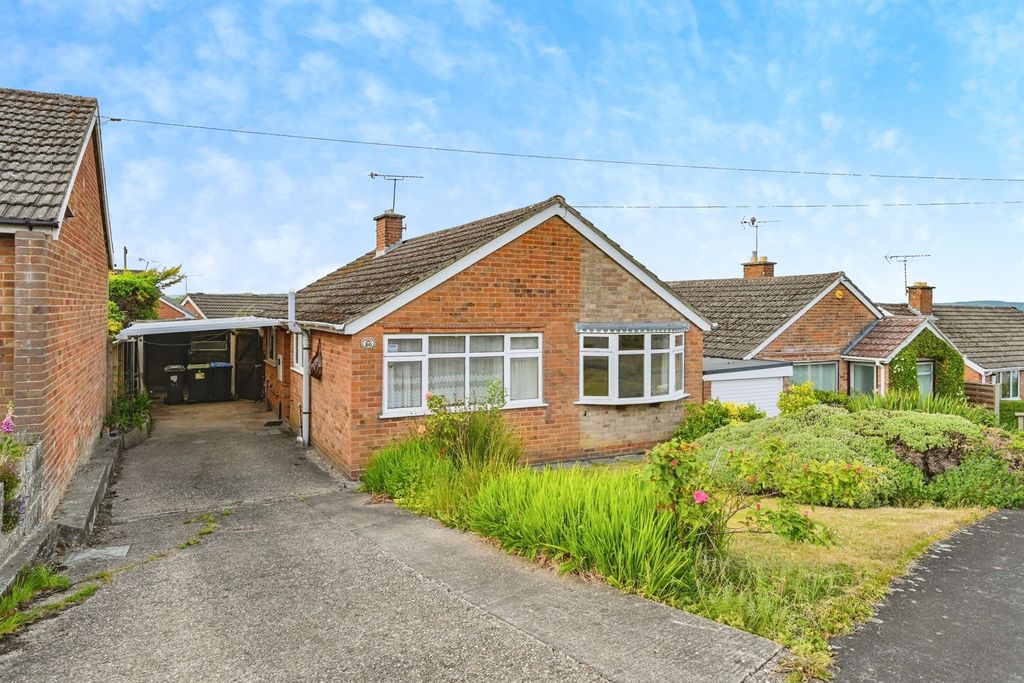 Property photo 1 of 17
