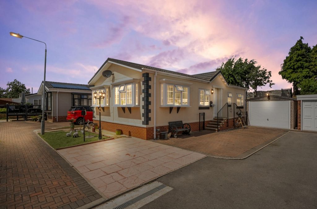 Property photo 1 of 22 1320865-1-686E75c177F66