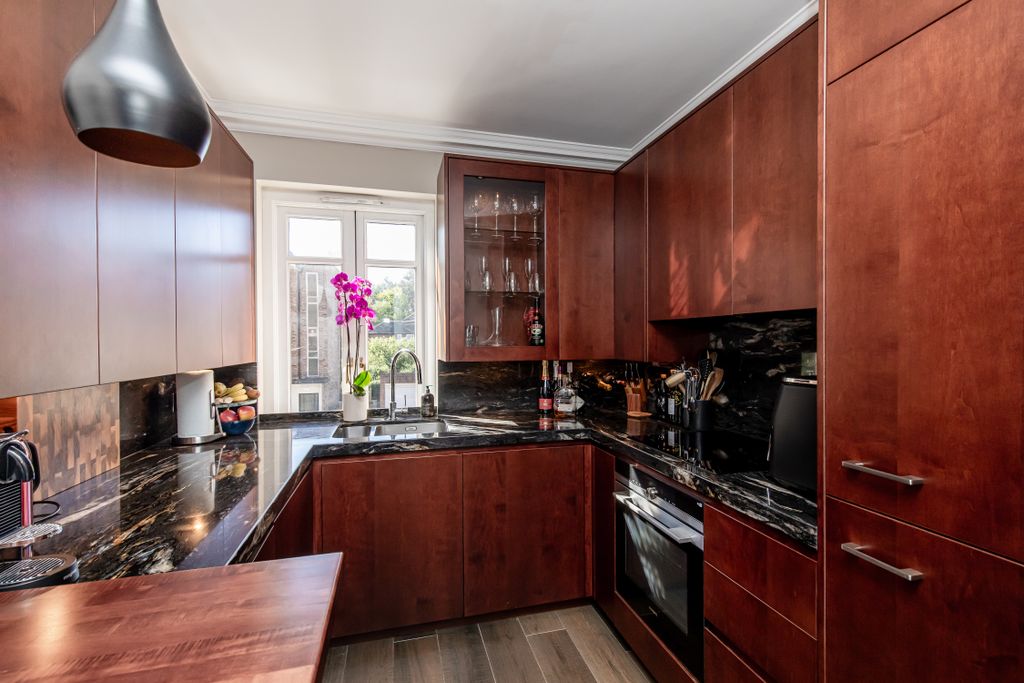 Property photo 3 of 20 5A1A0462