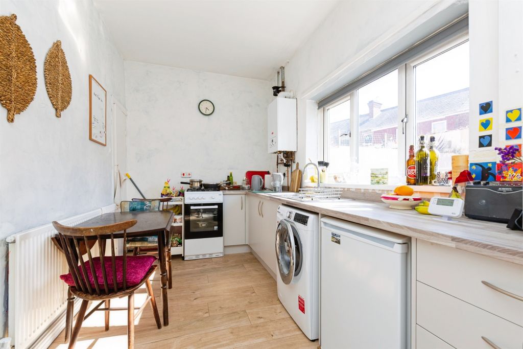 Property photo 3 of 11