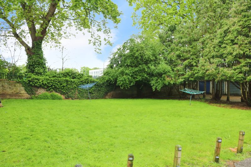 Property photo 3 of 19 Photo 11