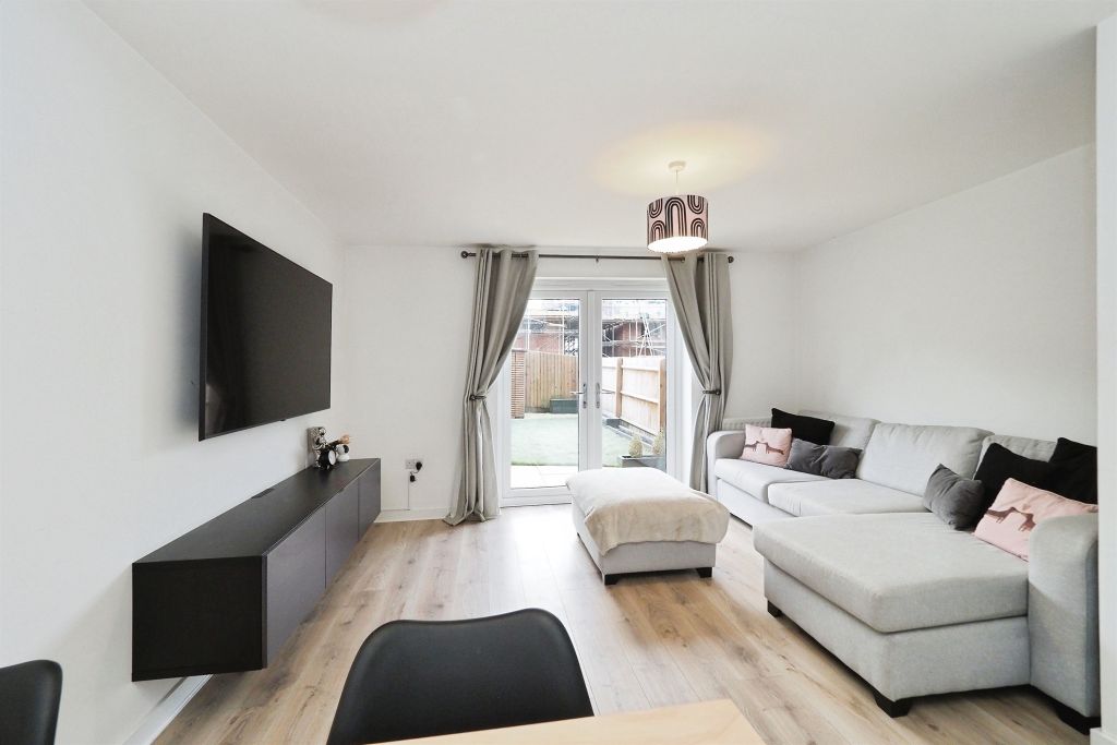 Property photo 2 of 20