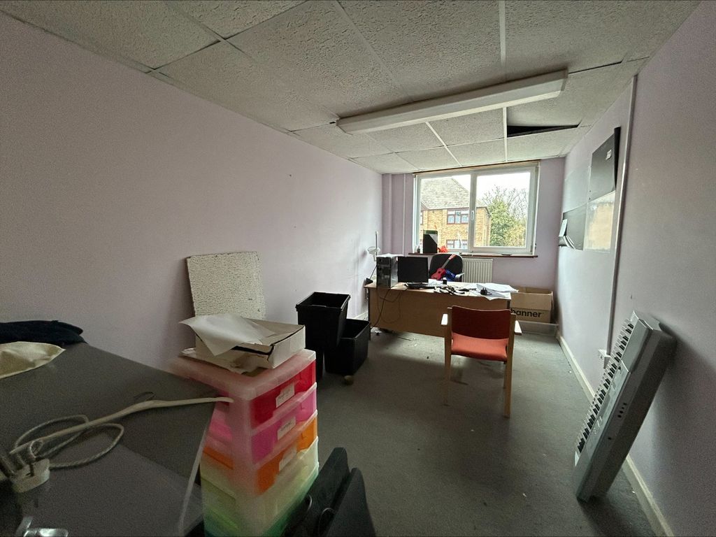 Property photo 2 of 7 Picture 2