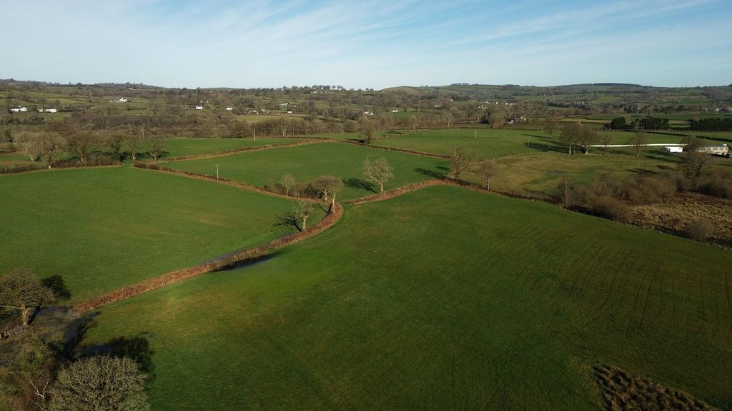 Property photo 3 of 10