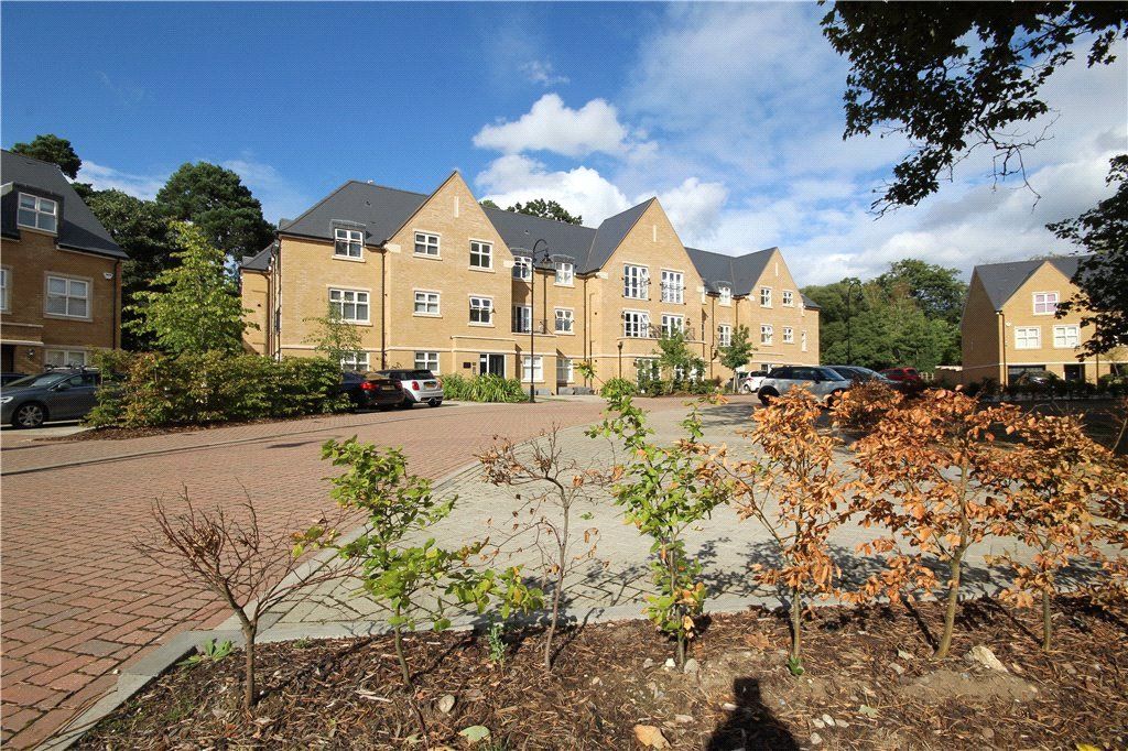 Property photo 1 of 9 Chambord House