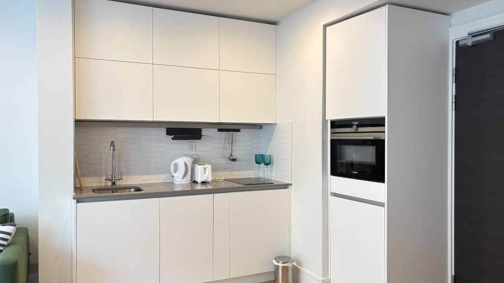 Property photo 2 of 19 Kitchen