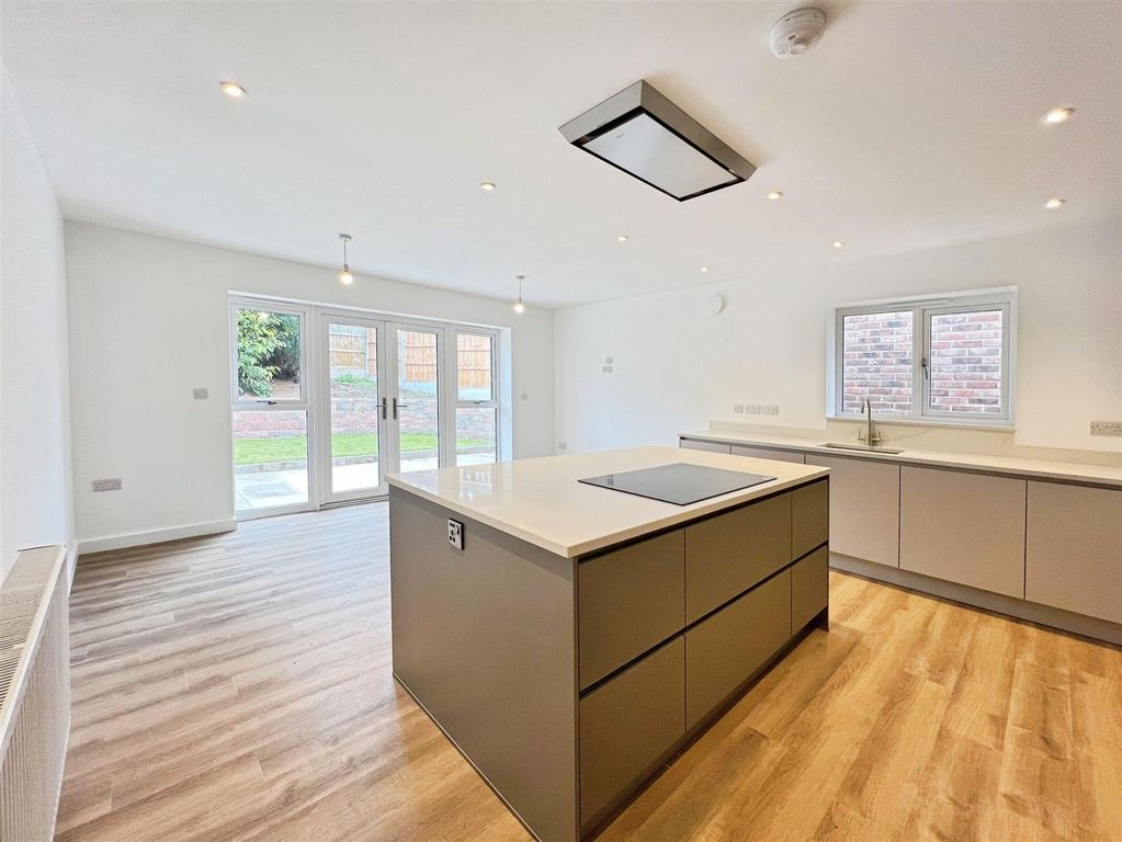 Property photo 3 of 22 2509c966-Img_7724.Jpg