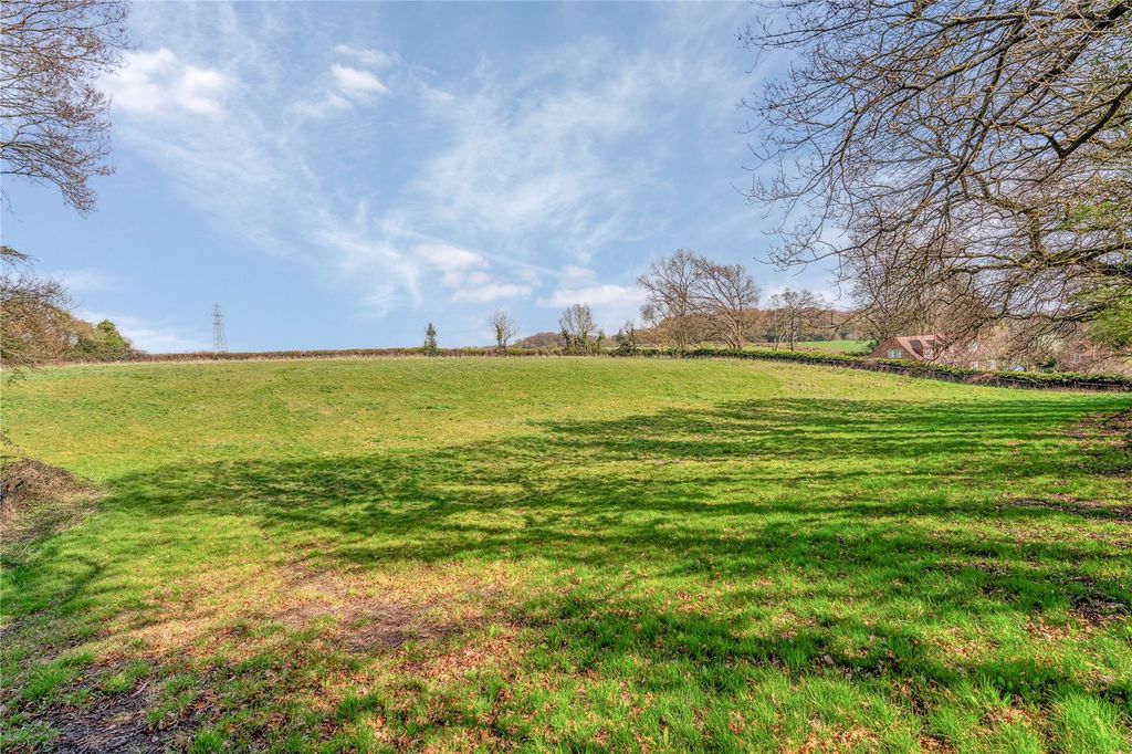 Property photo 3 of 8 Picture 3