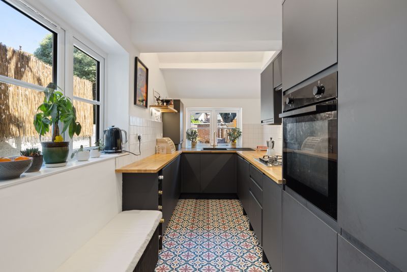 Property photo 1 of 18 Photo 10