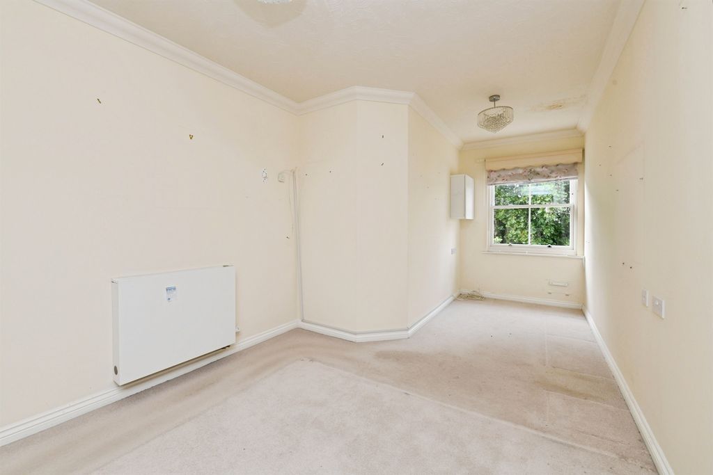 Property photo 2 of 7