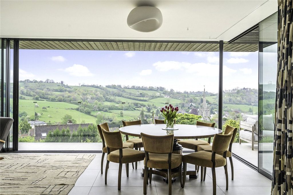 Property photo 2 of 27 Dining Area