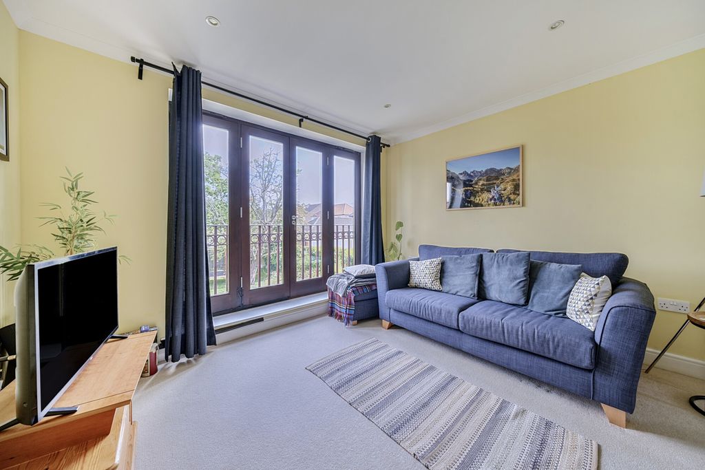 Property photo 2 of 14 9-681c9Bd85E254-1...