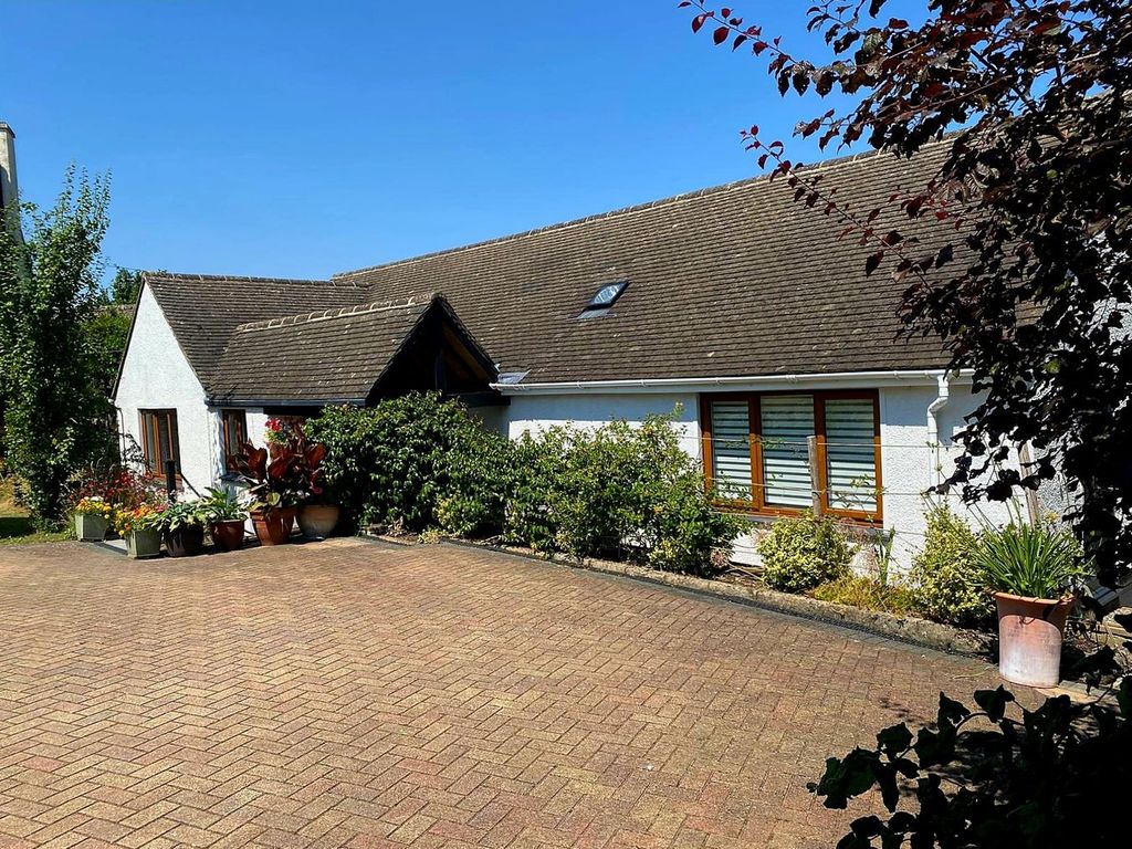 Property photo 1 of 30