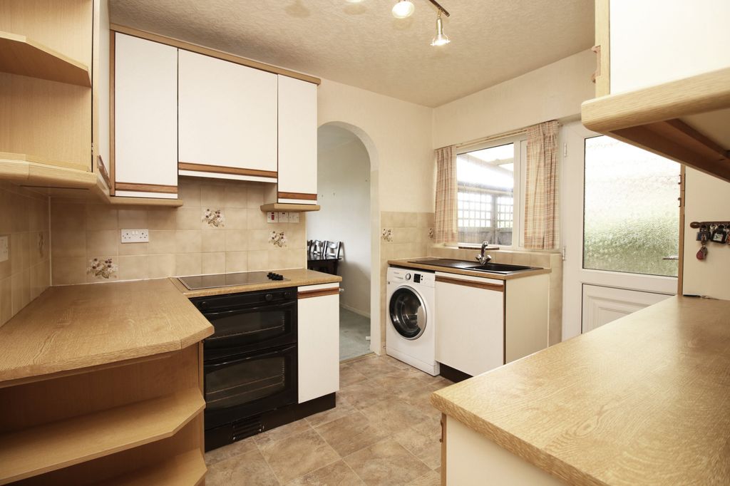 Property photo 2 of 18