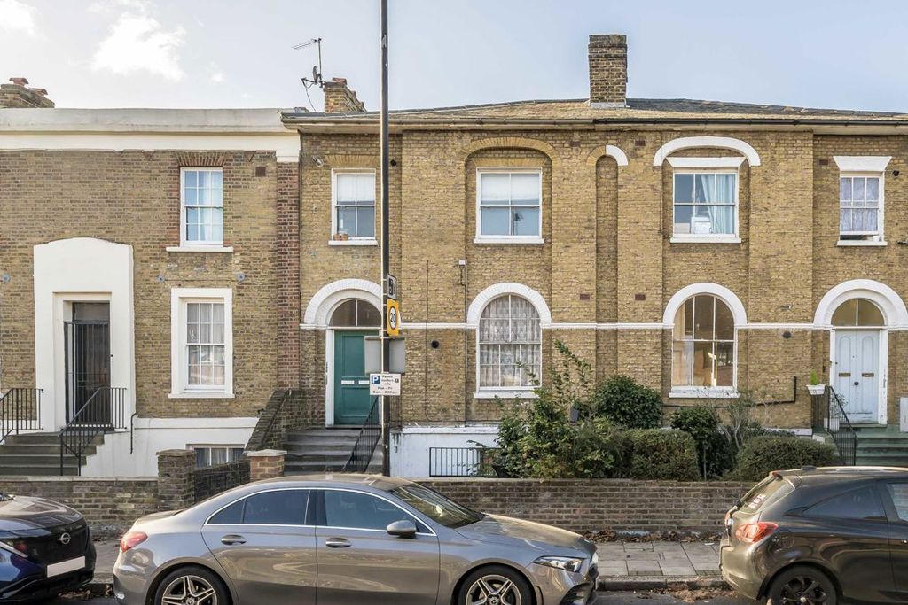 Property photo 3 of 4