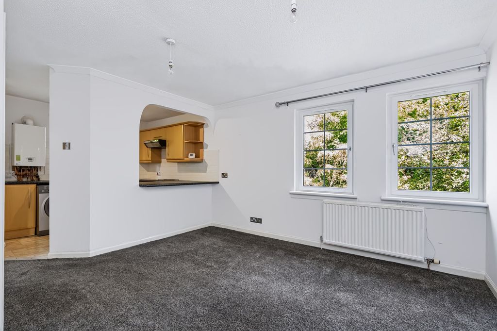 Property photo 3 of 25