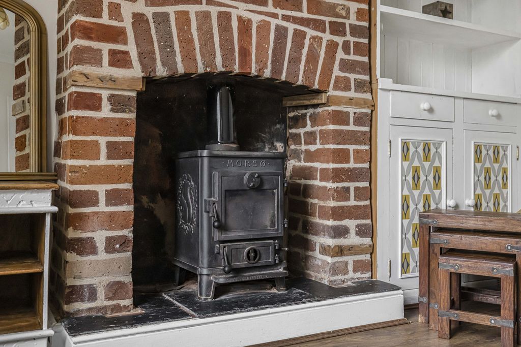 Property photo 2 of 14