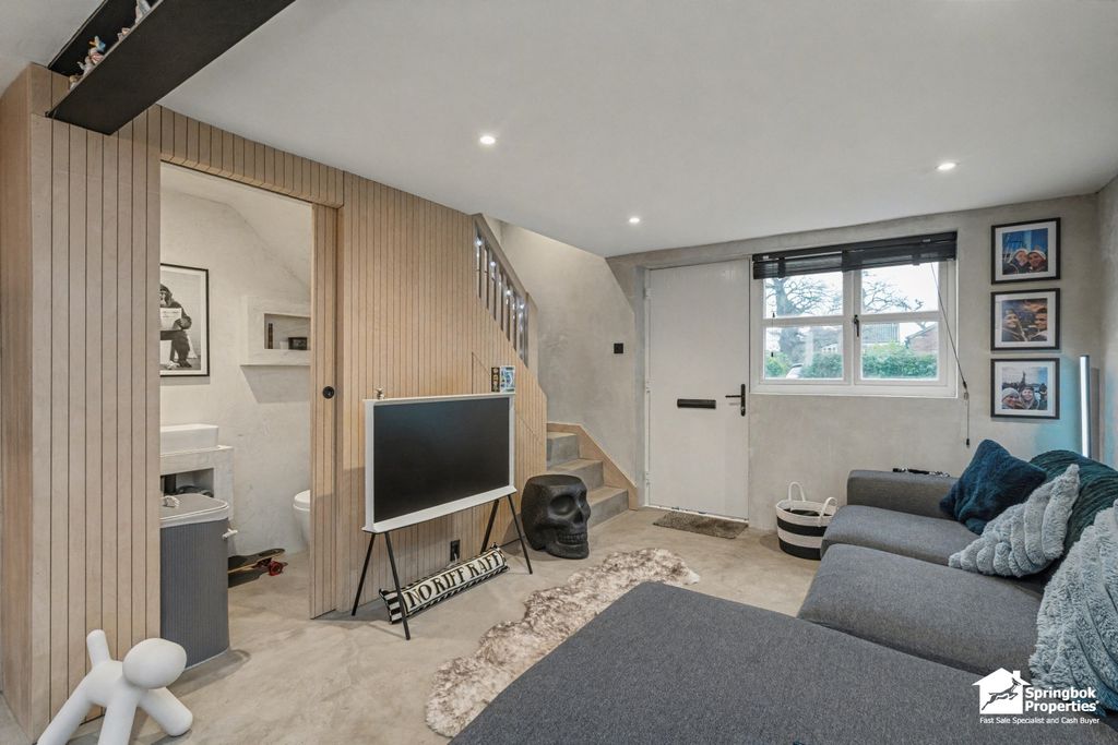 Property photo 3 of 13 Image 3