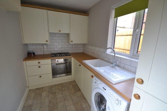 Property photo 3 of 17 Kitchen