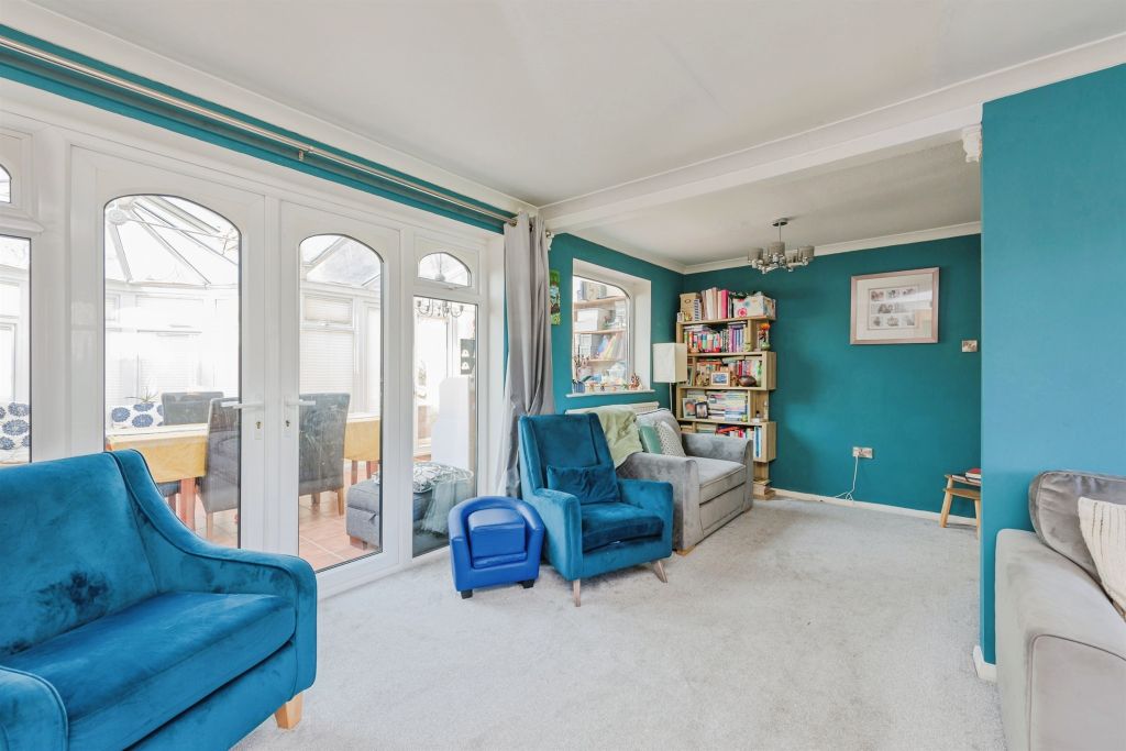 Property photo 3 of 17