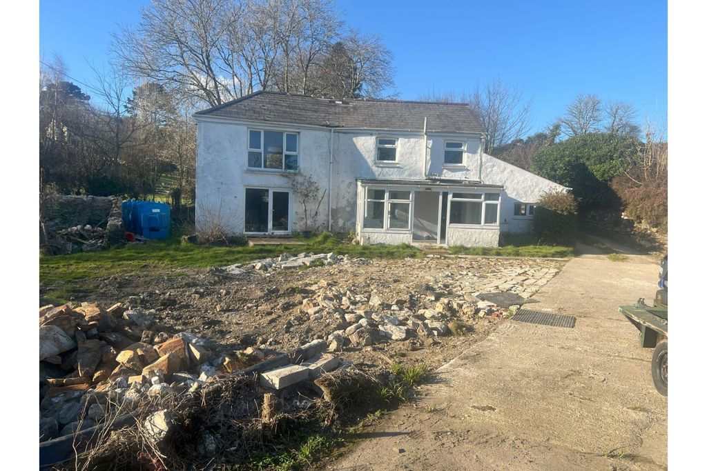 Property photo 1 of 21