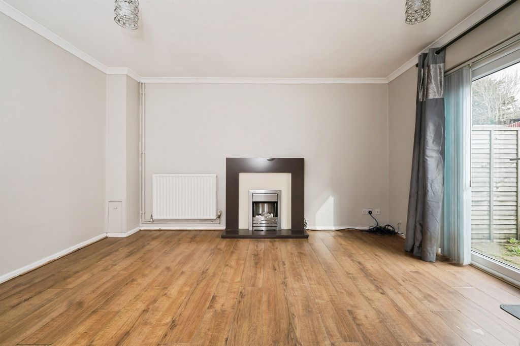 Property photo 2 of 14 Image