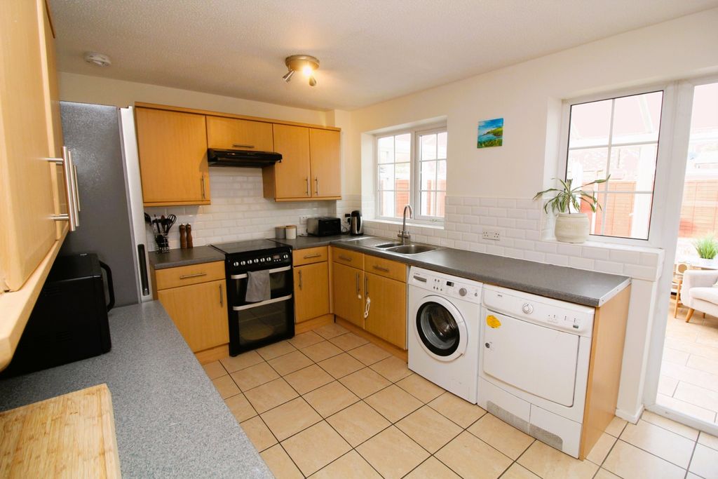 Property photo 3 of 21 Img_6877