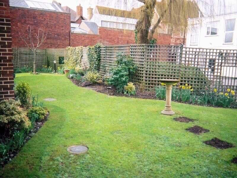 Property photo 1 of 9 Fulford Court Communal Garden.Jpg