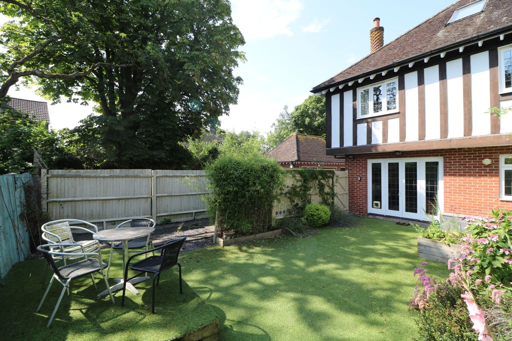 Property photo 1 of 13 Img_6401