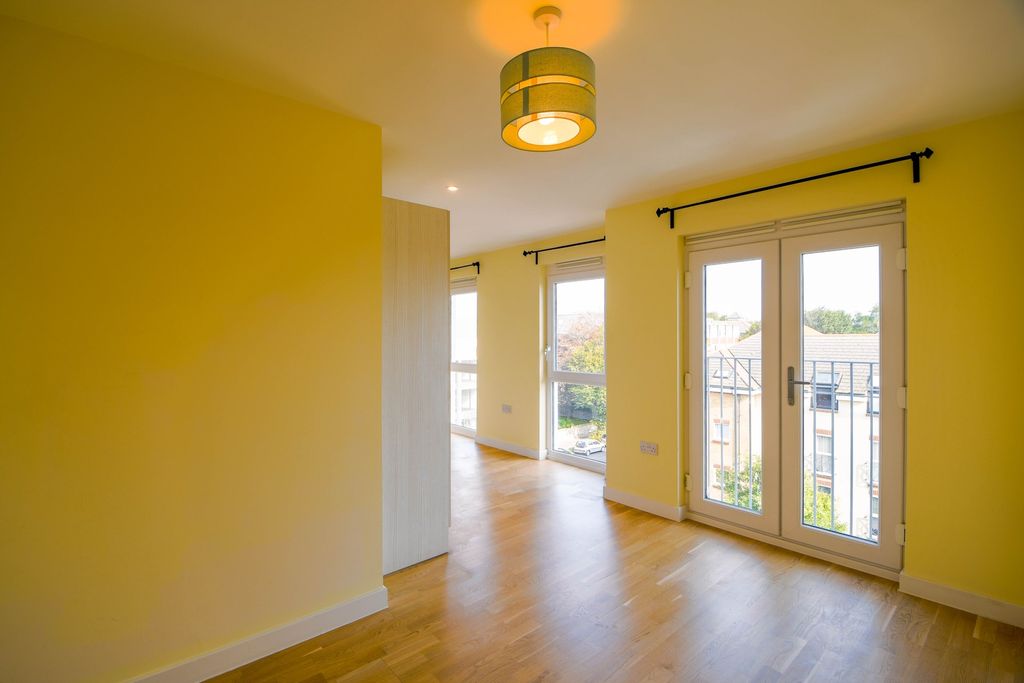 Property photo 2 of 10 770-Hr-2.Jpg