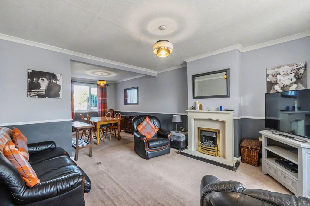 Property photo 3 of 20