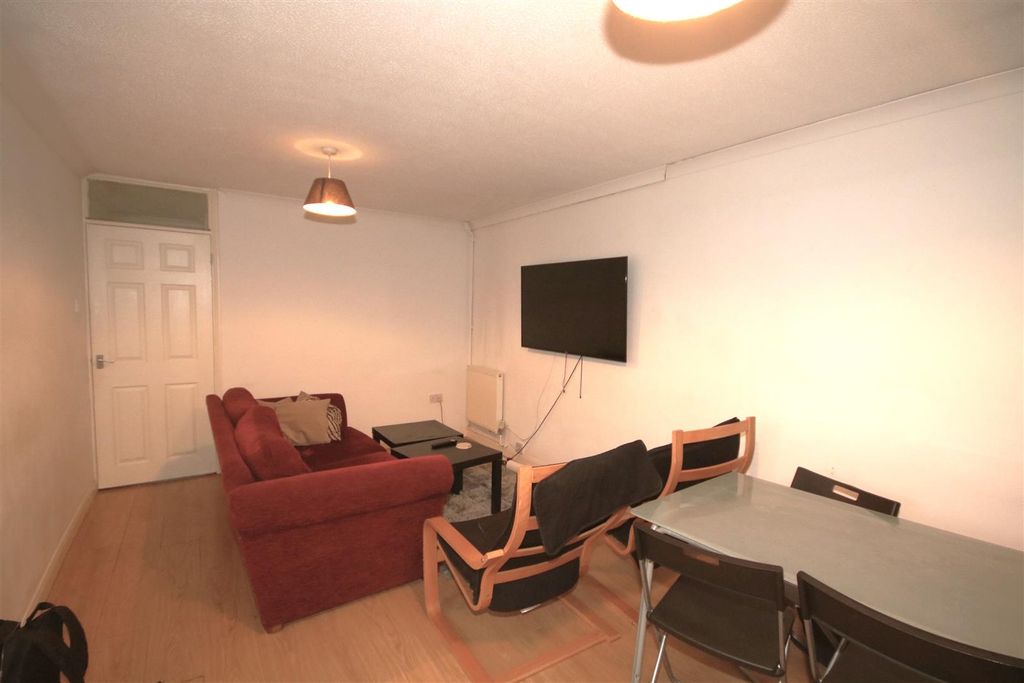 Property photo 3 of 9 Living Room A.Jpg