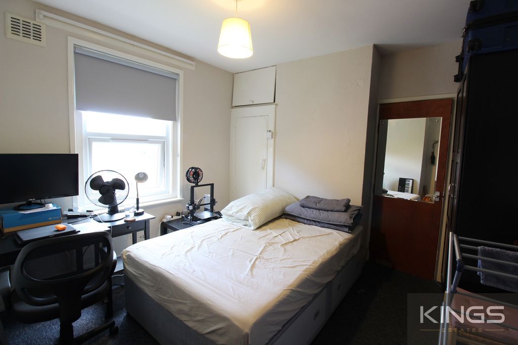 Property photo 1 of 4