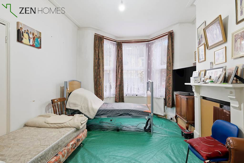 Property photo 3 of 17