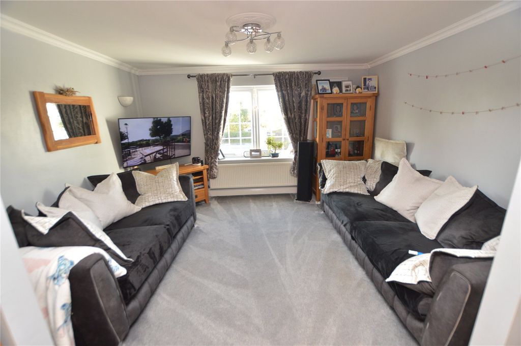 Property photo 2 of 16 Picture No. 07