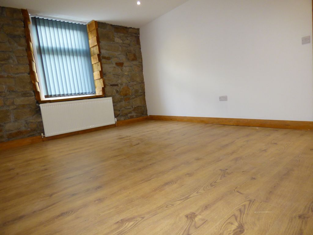 Property photo 3 of 5 Bedroom